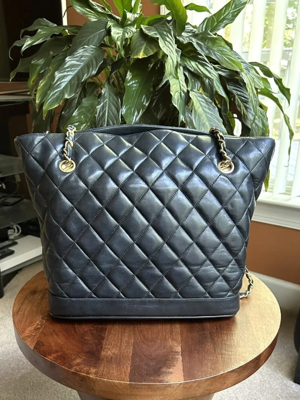 CHANEL Quilted Lambskin Shoulder Bag, Black - Picture 5 of 16